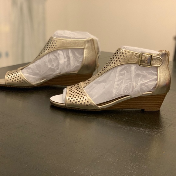 Aerosoles Women's Sapphire Wedge Sandal |Brand New - Picture 9 of 10